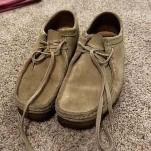 Men’s Clark’s Wallabee’s size 10